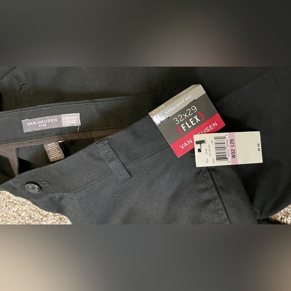 Van Heusen | Men’s Flex Straight Fit Men’s Pants - Picture 6 of 6